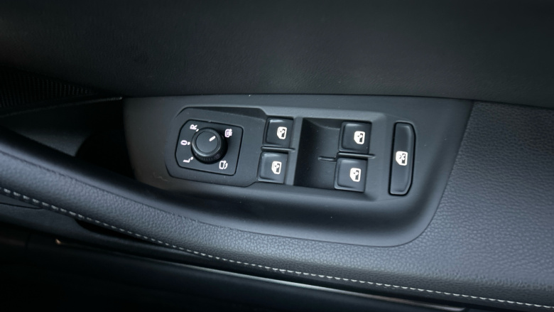 Volkswagen Passat 2.0 TDI R-Line 5dr DSG Diesel Estate